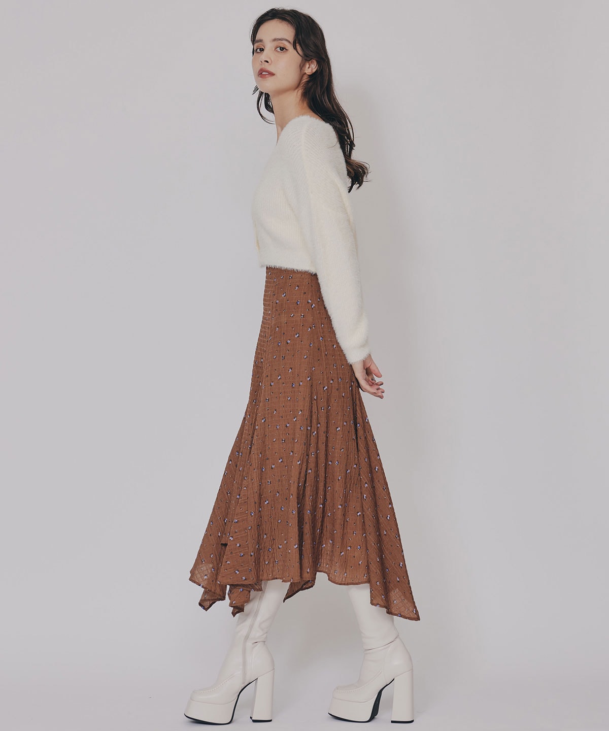 ミニフラワーイレヘムロングスカート