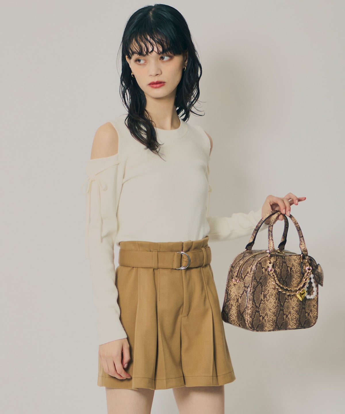 ウールライクタックショートパンツ