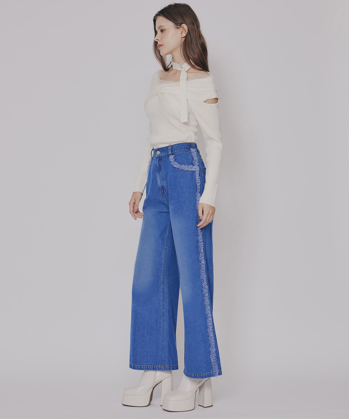 サイドチュールフリルストレートデニムパンツ