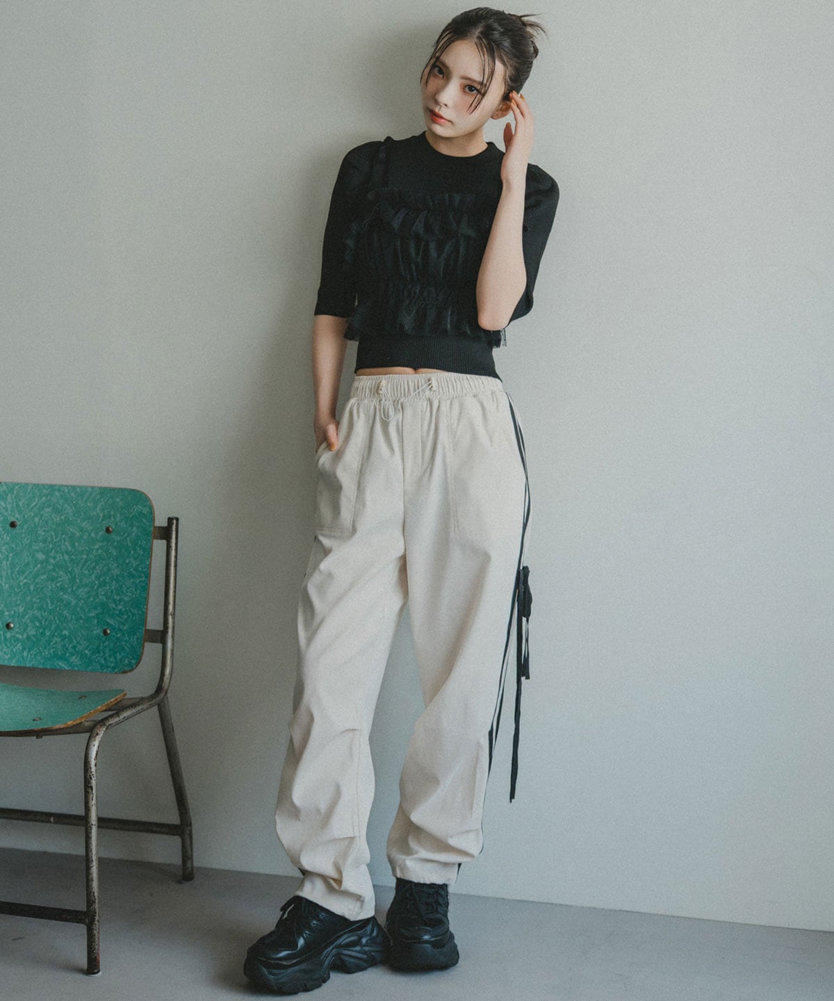 サイドリボンラインパラシュートパンツ