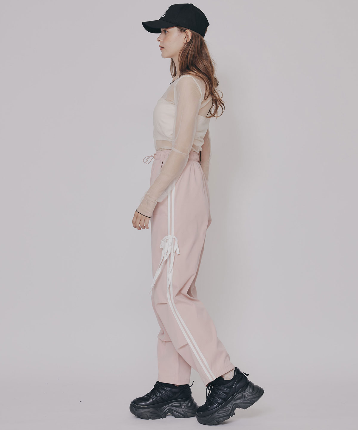 サイドリボンラインパラシュートパンツ