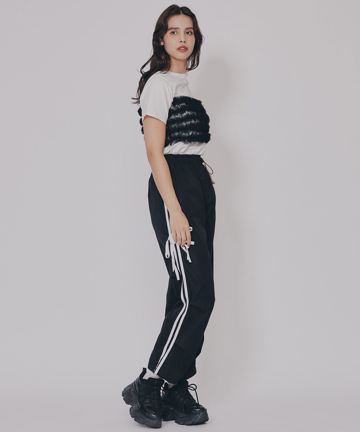 サイドリボンラインパラシュートパンツ