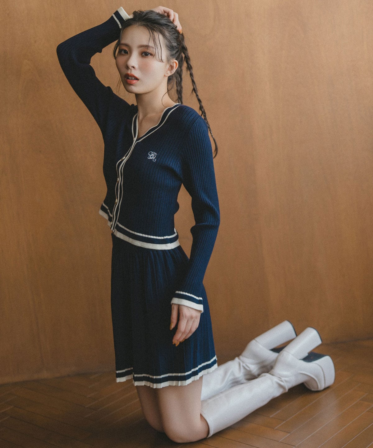 ラインスキームニットカーディガン×スカートセットアップ