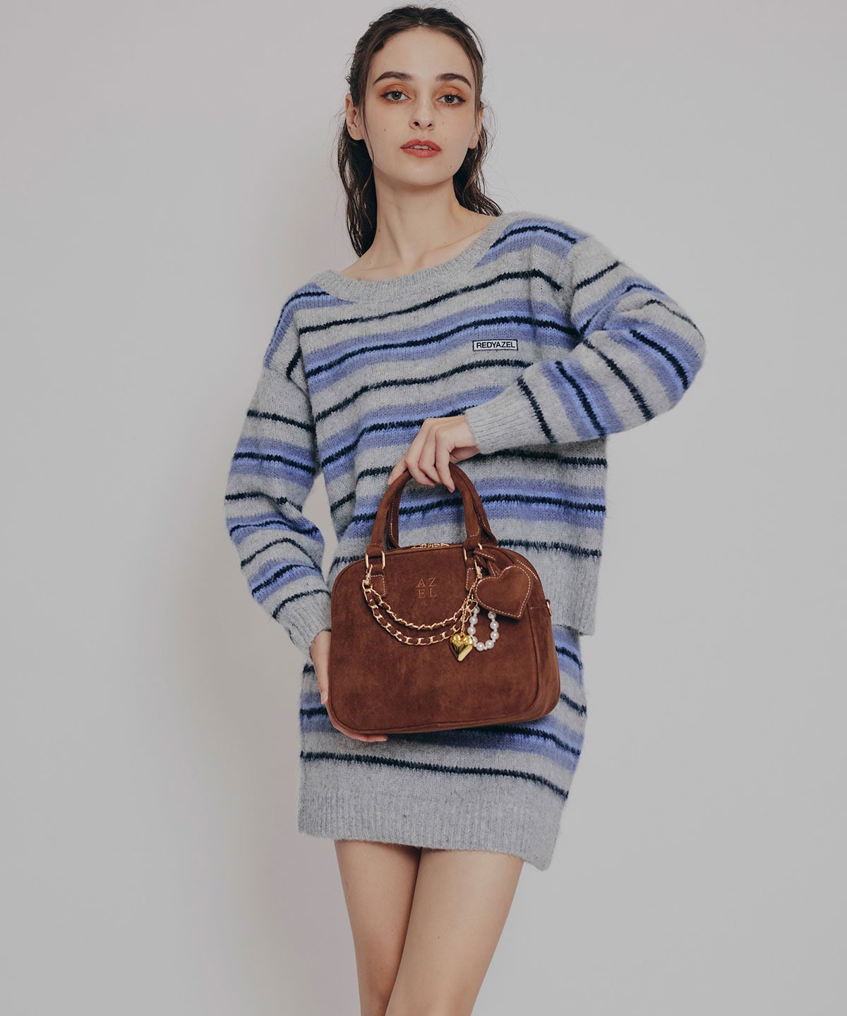 フラッフィニットボーダープルオーバー×タイトミニスカートセットアップ