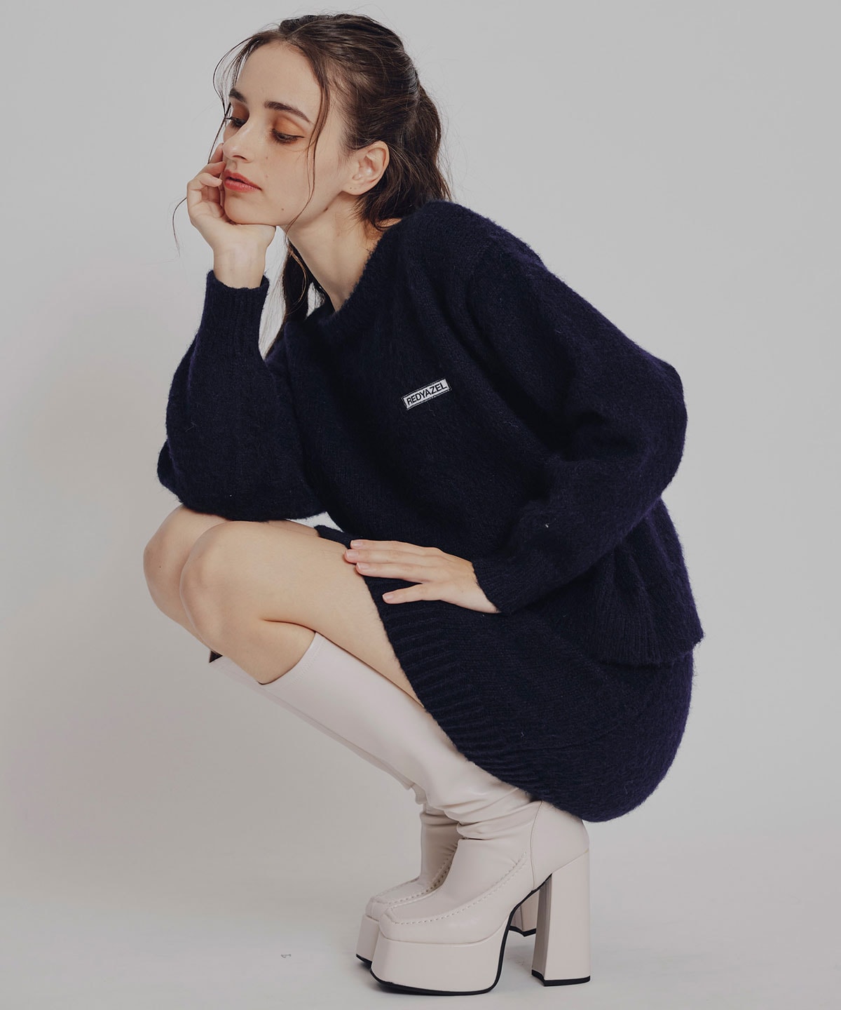 フラッフィニットボーダープルオーバー×タイトミニスカートセットアップ