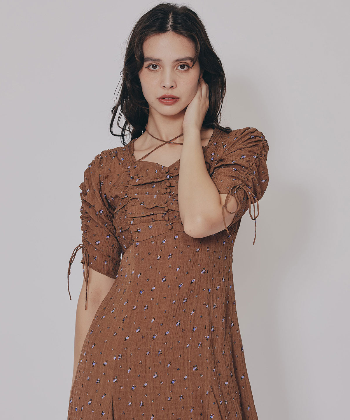 ミニフラワーイレヘムロングワンピース