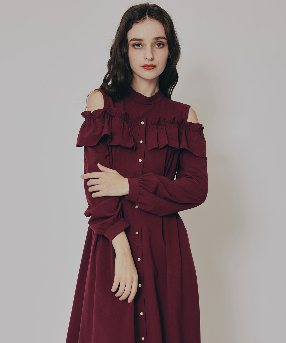 オープンショルダーフリルワンピース