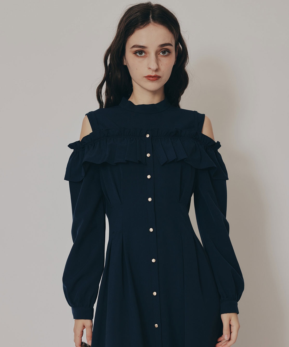 オープンショルダーフリルワンピース