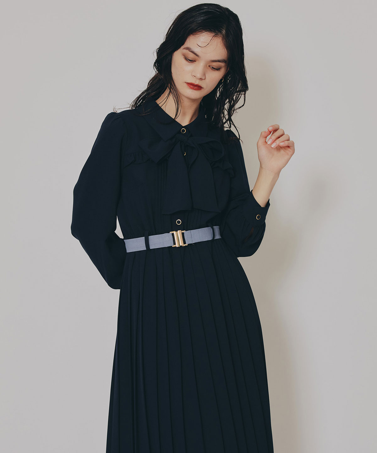 プリーツボウタイシャツロングワンピース