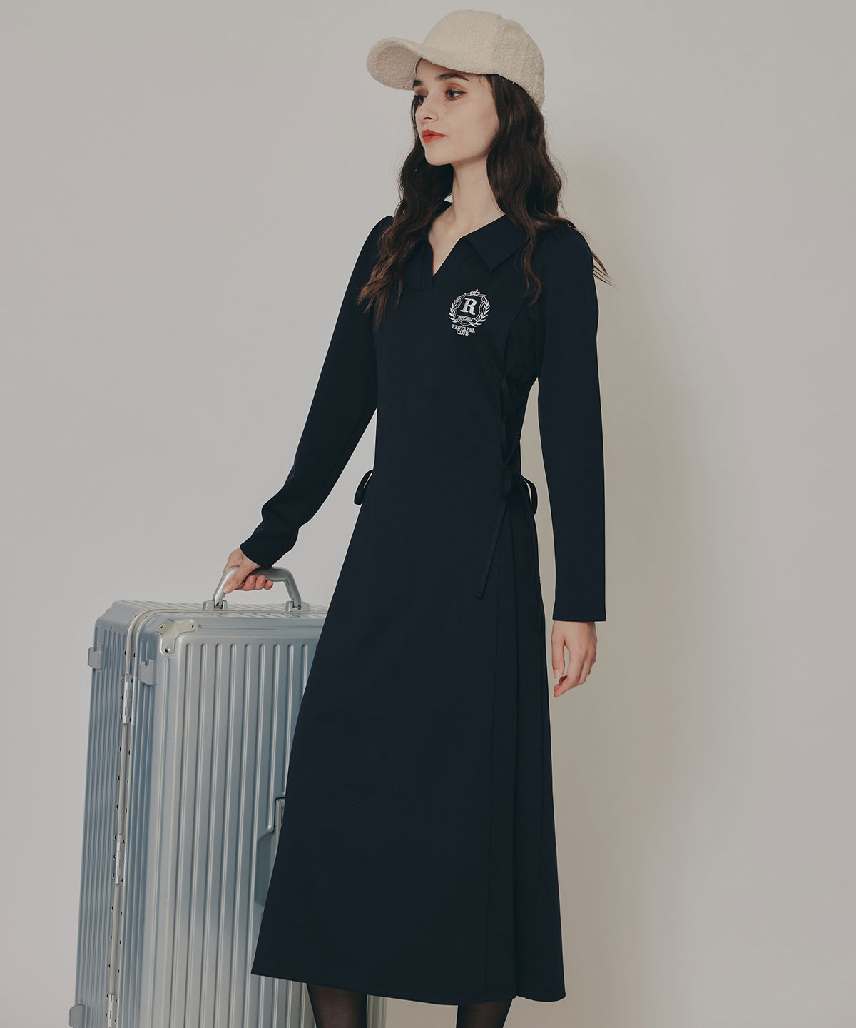 エンブレムサイドレースアップロングスリーブワンピース