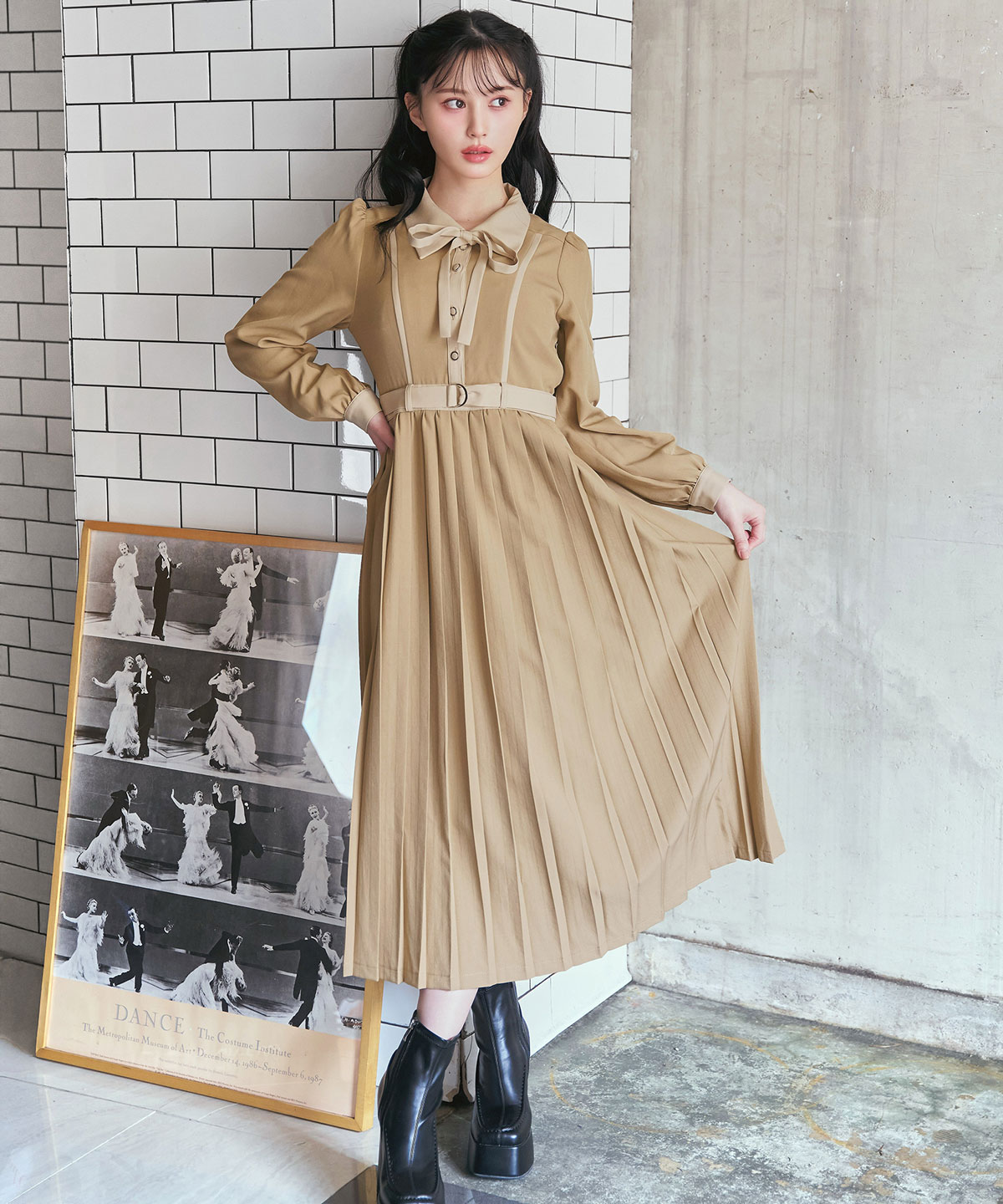 クラシカルバイカラーラインリボンタイプリーツロングワンピース