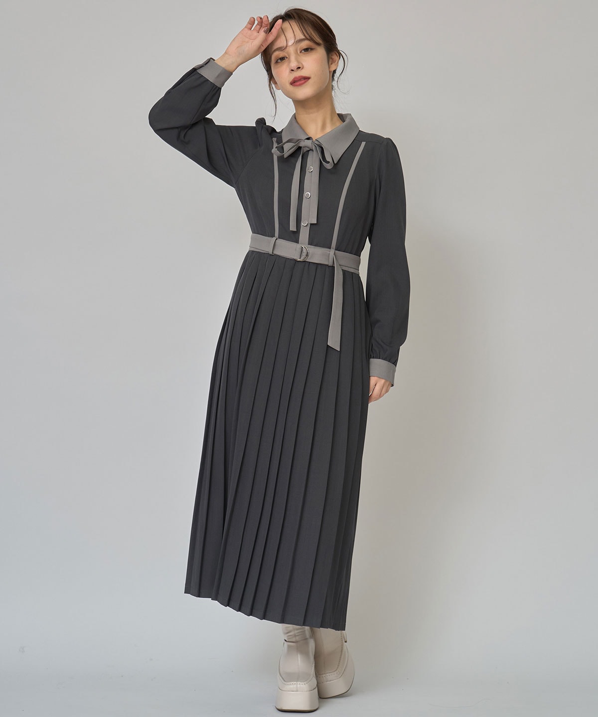 クラシカルバイカラーラインリボンタイプリーツロングワンピース