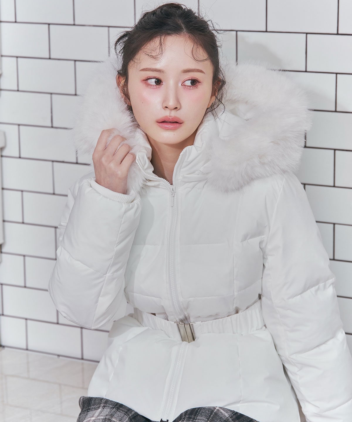 ベルトデザインキルティングファイバーダウンジャケット