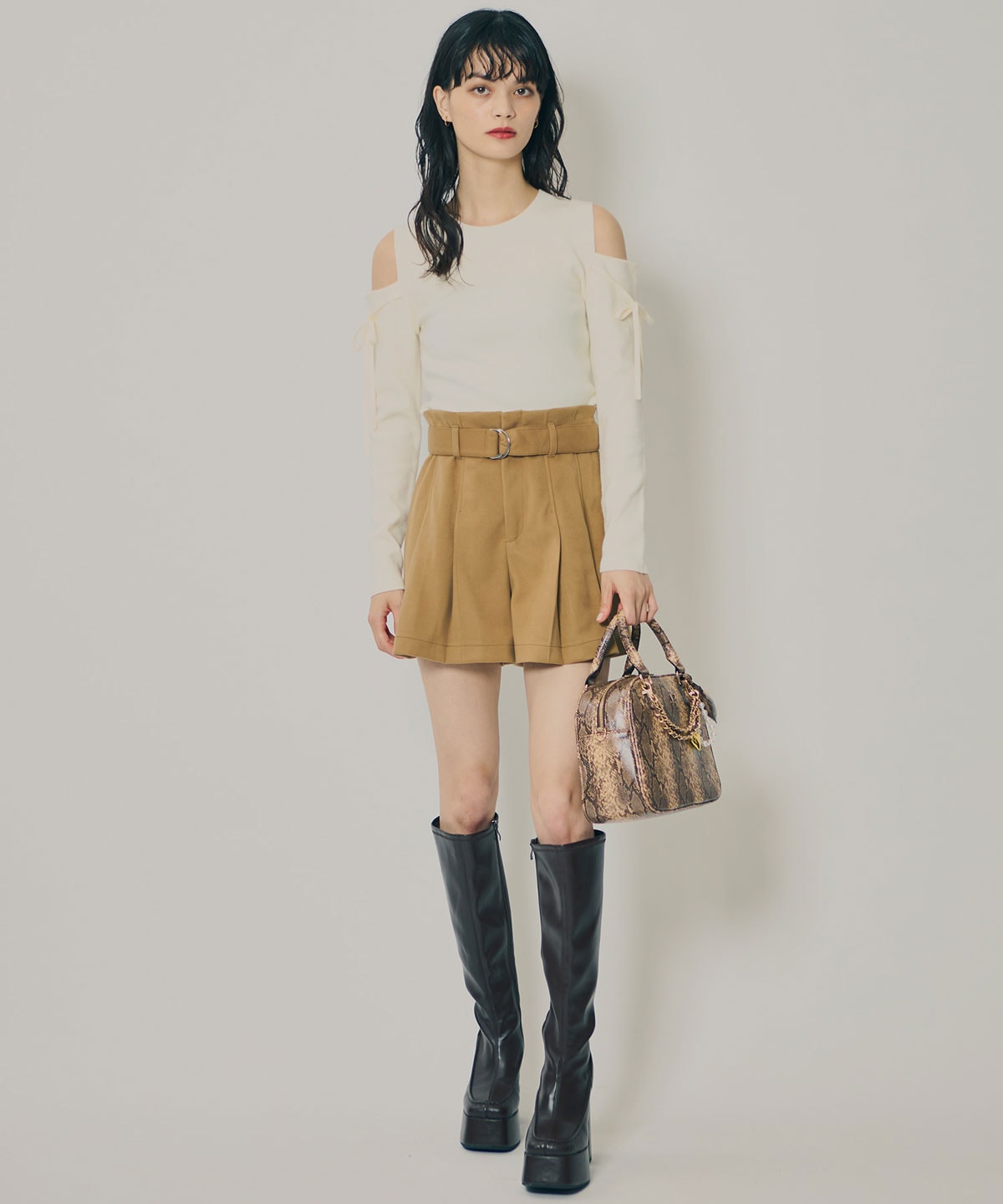 リボンオフショルダーニットトップス