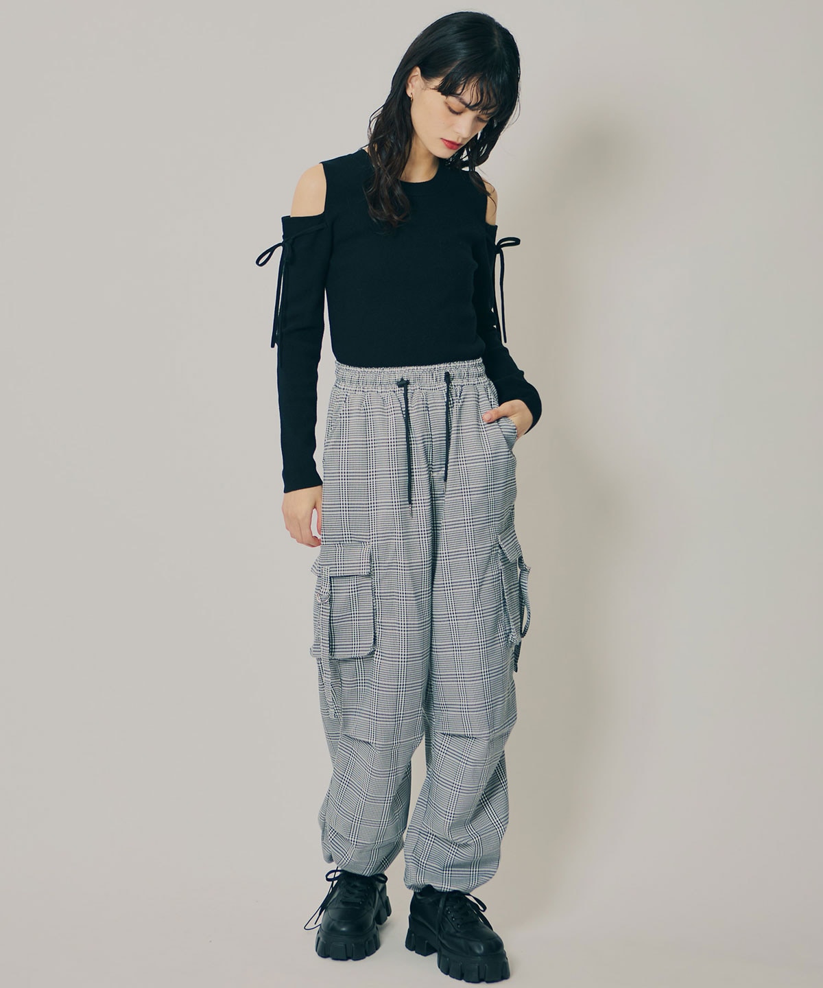 リボンオフショルダーニットトップス