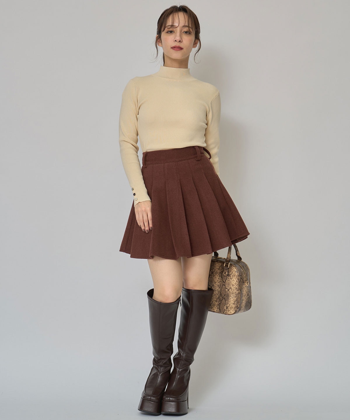 2WAYハイネックボタンニットトップス