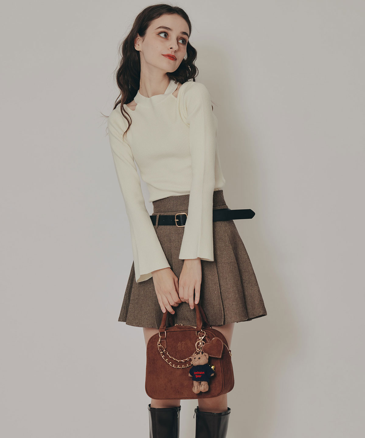 カットアウトリブニットトップス