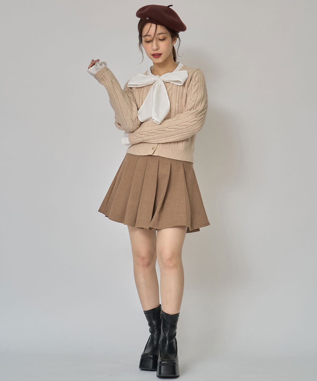 ボウタイケーブルニットプルオーバー