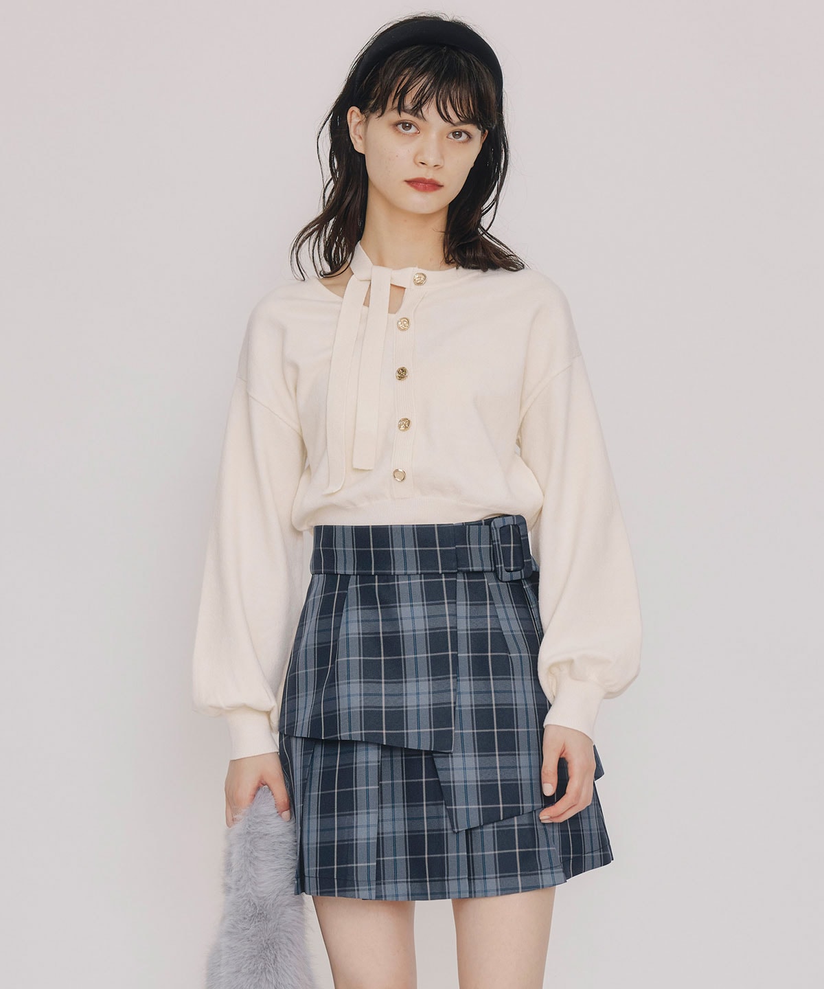 アシメカットデザインニットプルオーバー