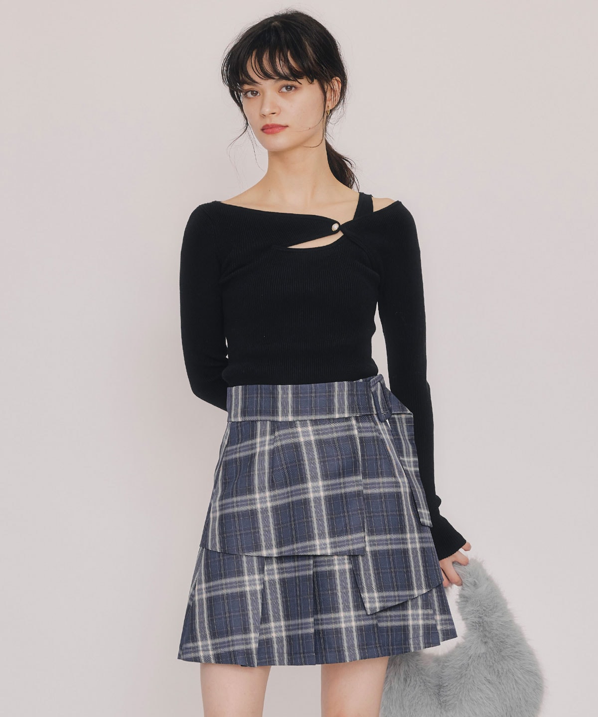 アシンメトリーレイヤードライクニットプルオーバー