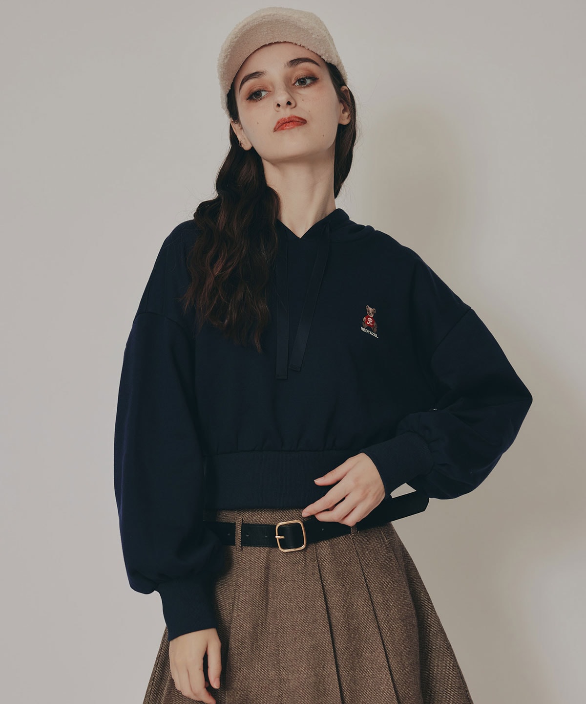 Azelyコンパクトフーディ