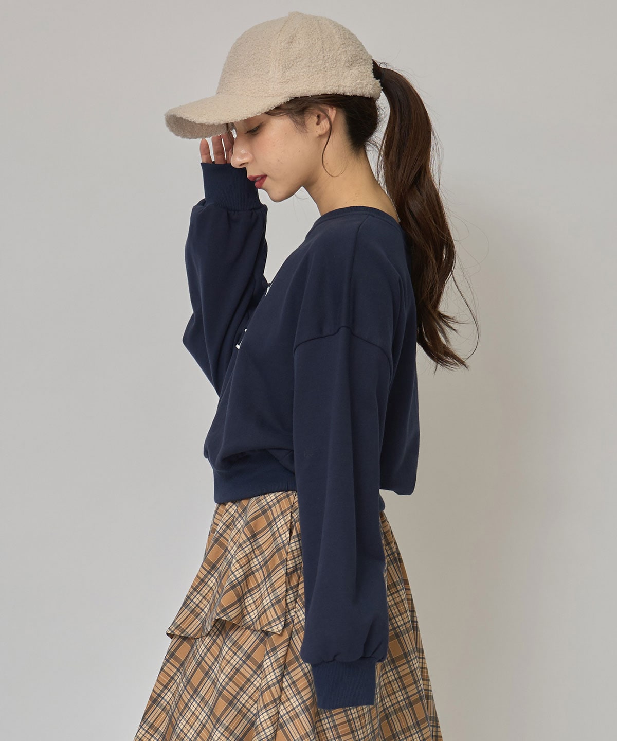 アゼルクラブカレッジロゴスウェットプルオーバー