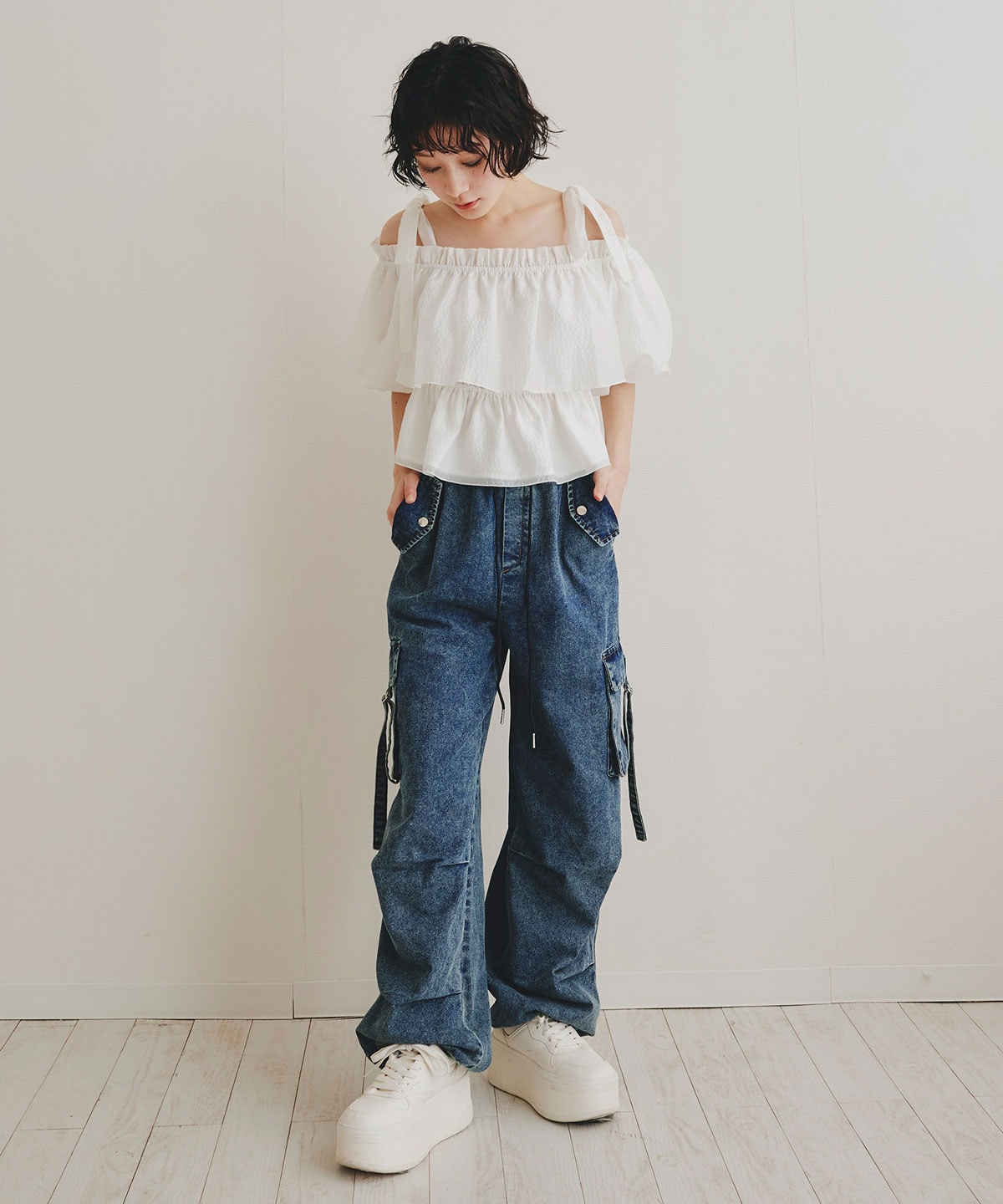 ショルダーリボンフリルオフショルブラウス