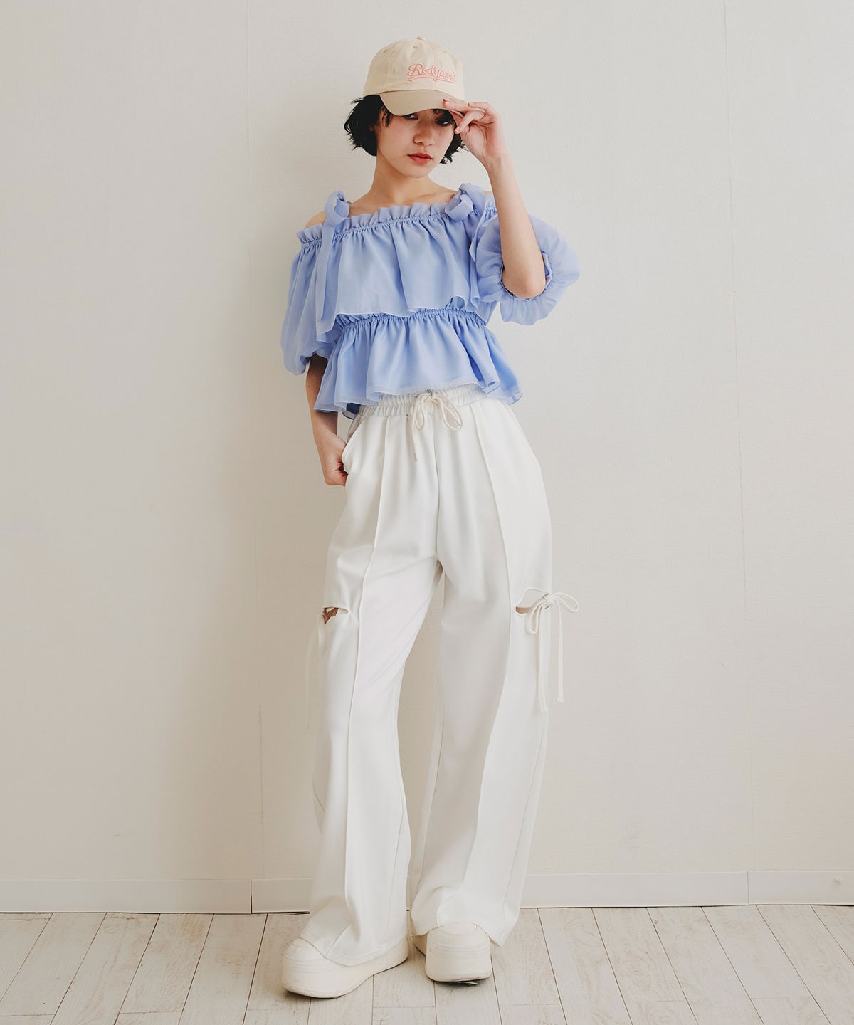 ショルダーリボンフリルオフショルブラウス