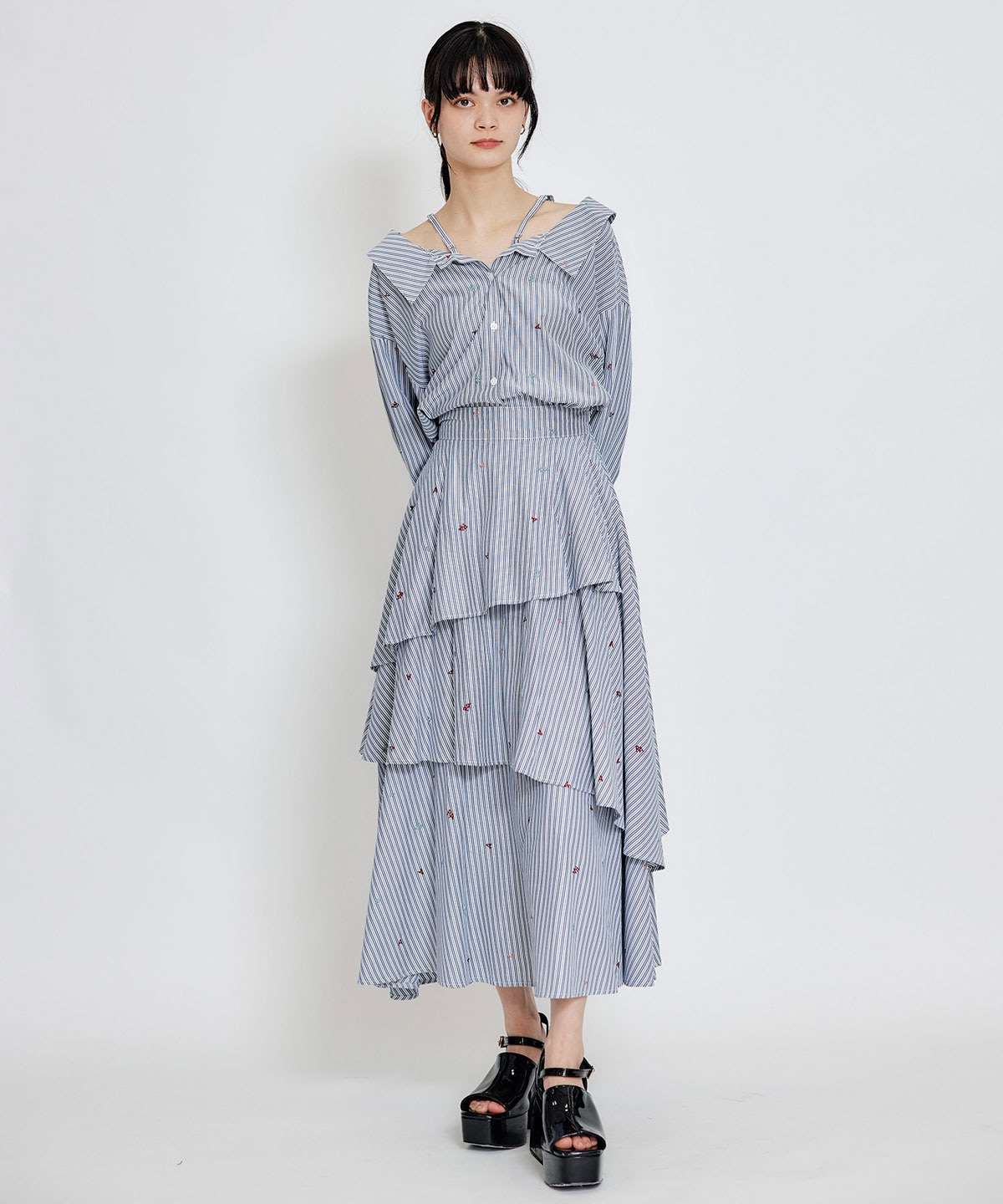 【セットアップ可能】REDYAZELアルファベットロゴ刺繍ティアードロングスカート