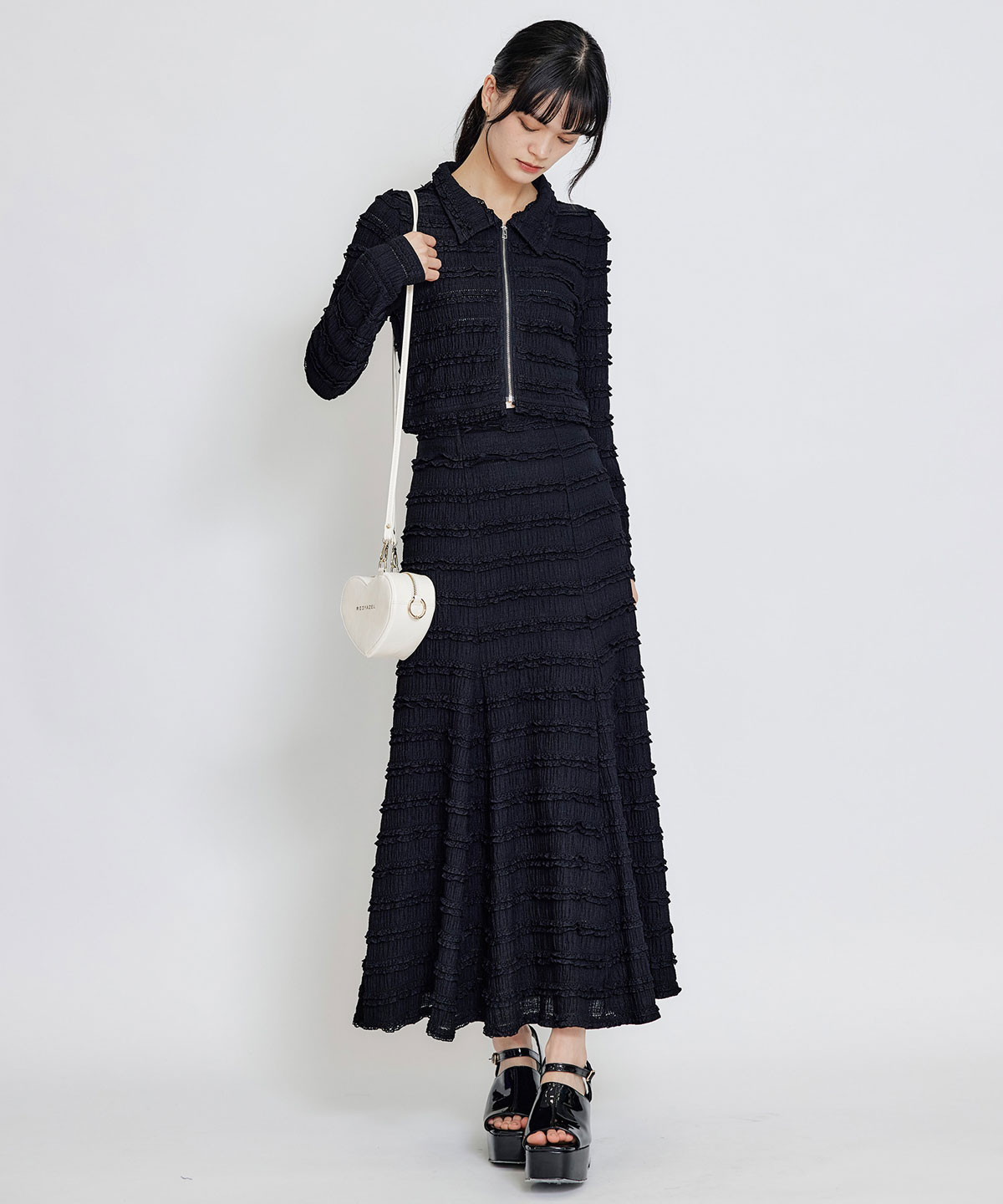 ミニフリルZIPブラウス×ミニフリルフレアロングスカートセットアップ