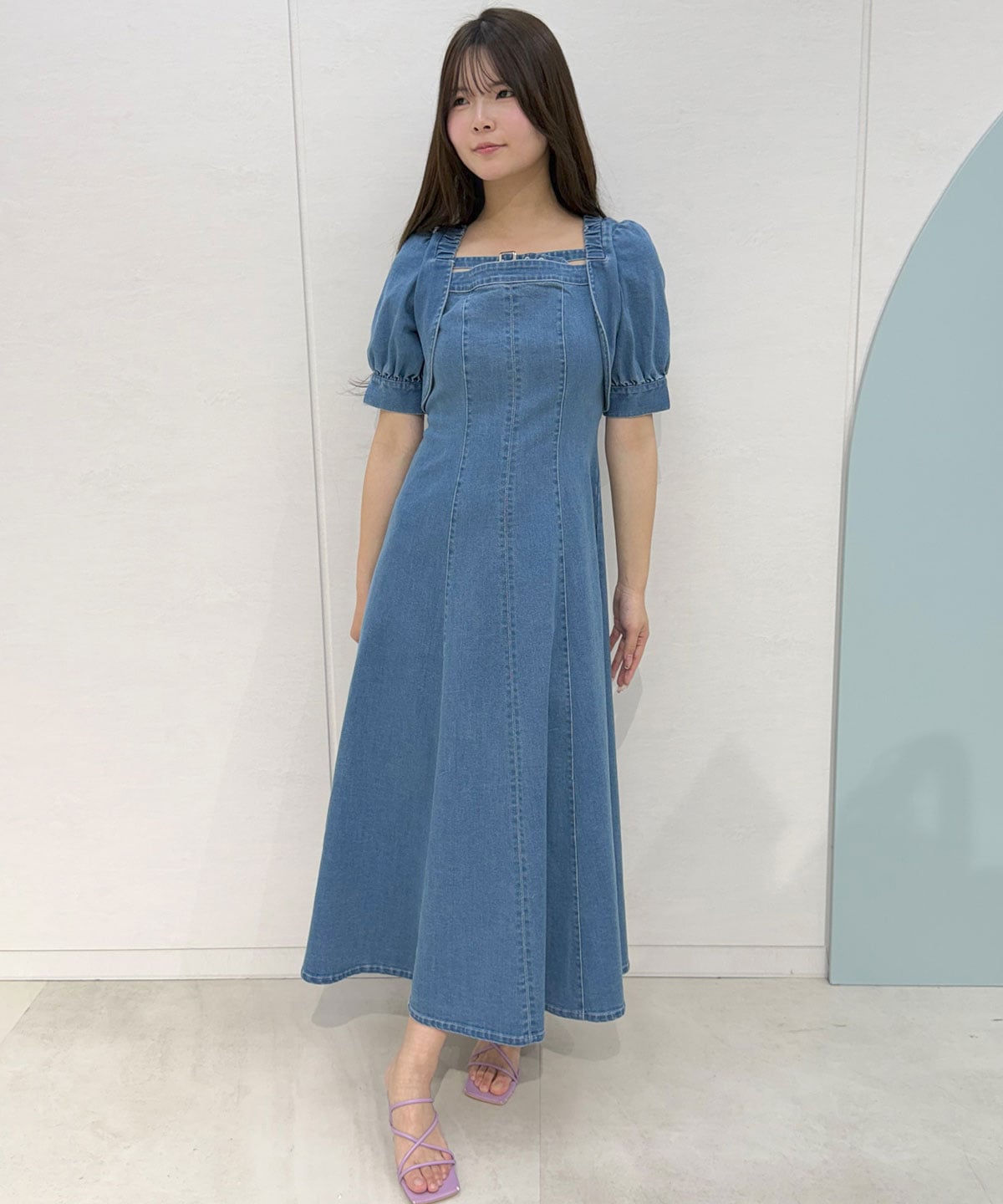 デコルテベルトデニムフレアロングワンピース