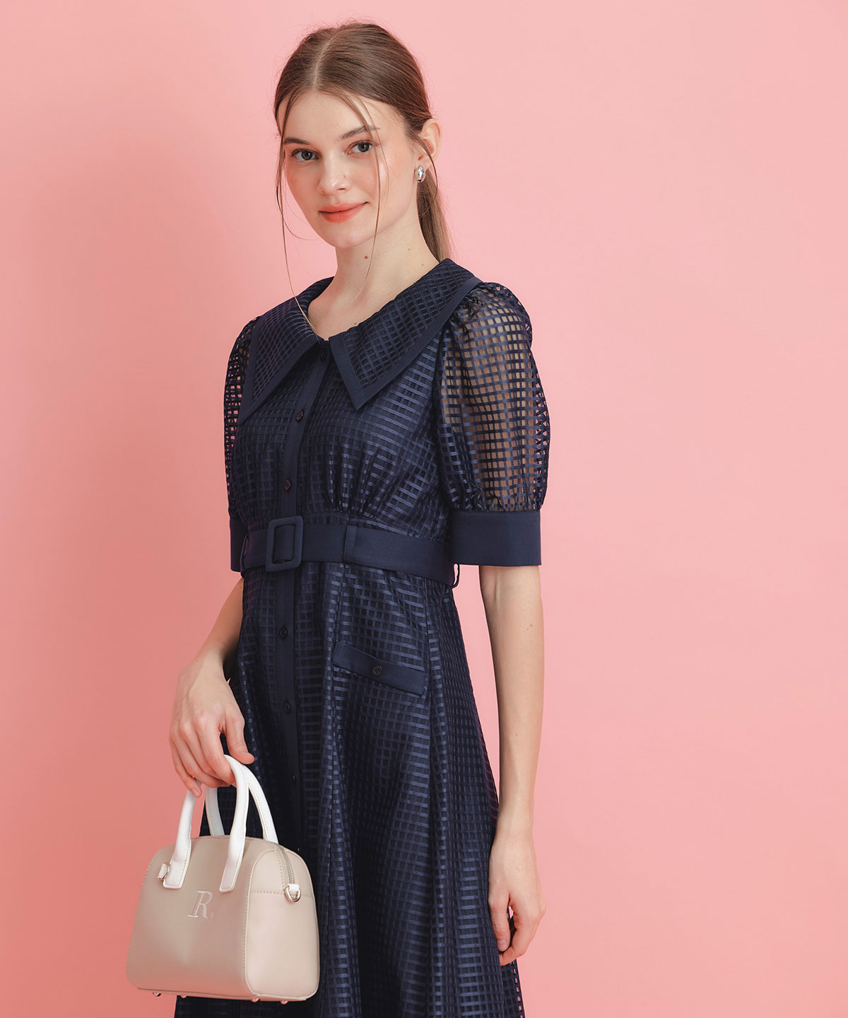 シアーチェックビッグカラーフレアロングワンピース