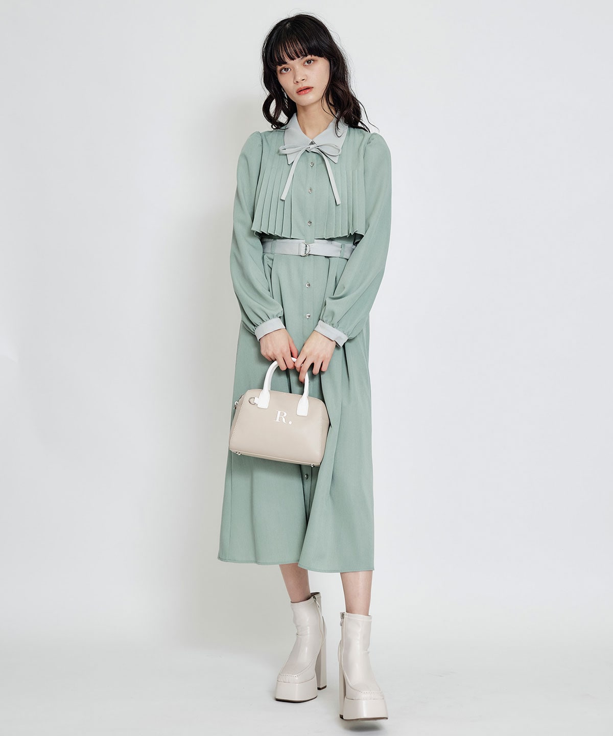 フロントプリーツリボンタイフレアロングワンピース