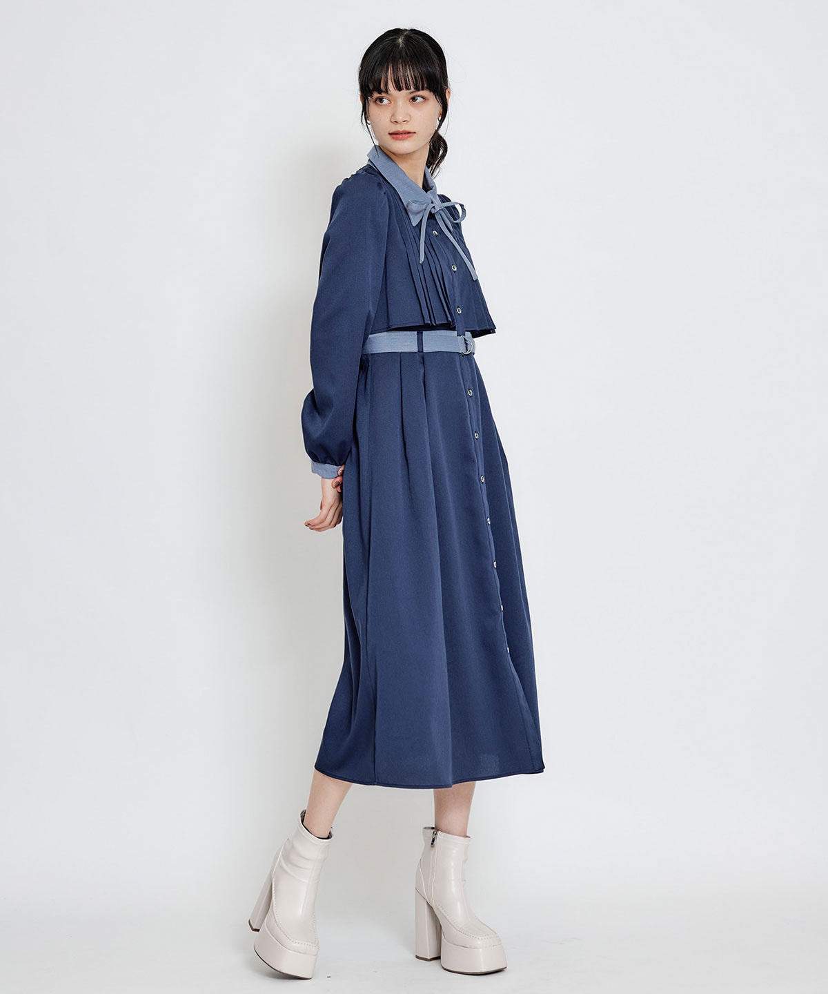 フロントプリーツリボンタイフレアロングワンピース