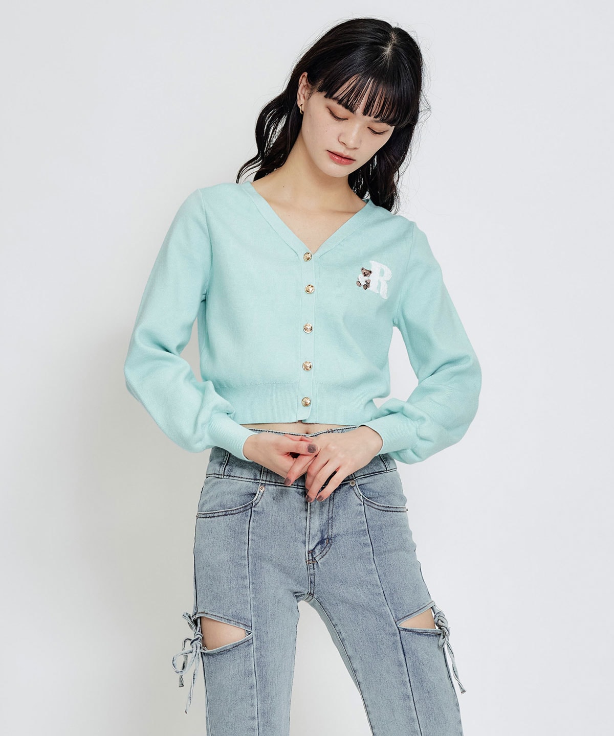 【2/13(金) 昼12時発売開始】AzelyハートVネックカーディガン