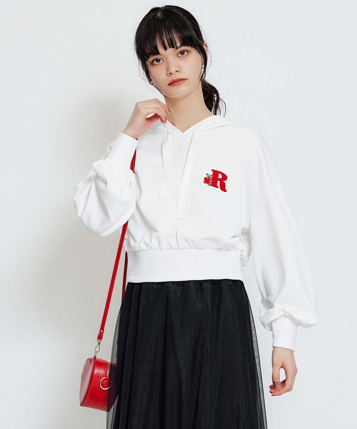 【2/13(金) 昼12時発売開始】Azelyハートショートパーカー