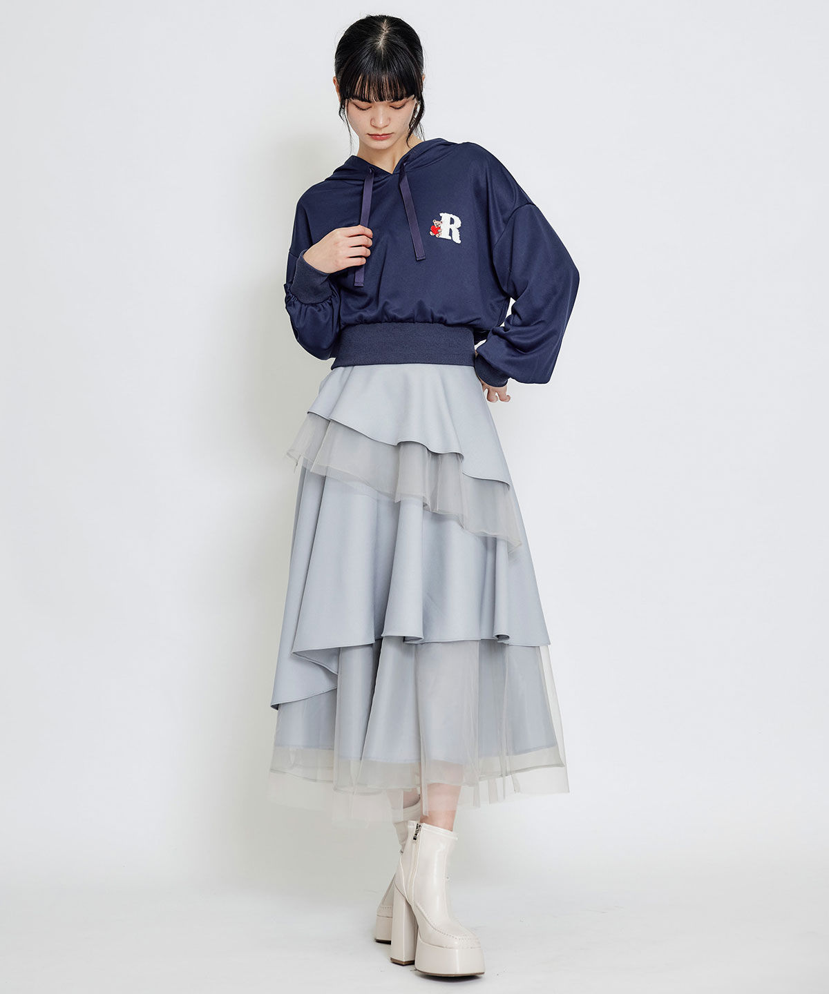 【2/13(金) 昼12時発売開始】Azelyハートショートパーカー