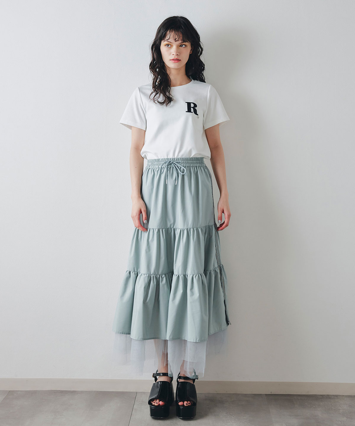 ビジューRチャームTシャツ