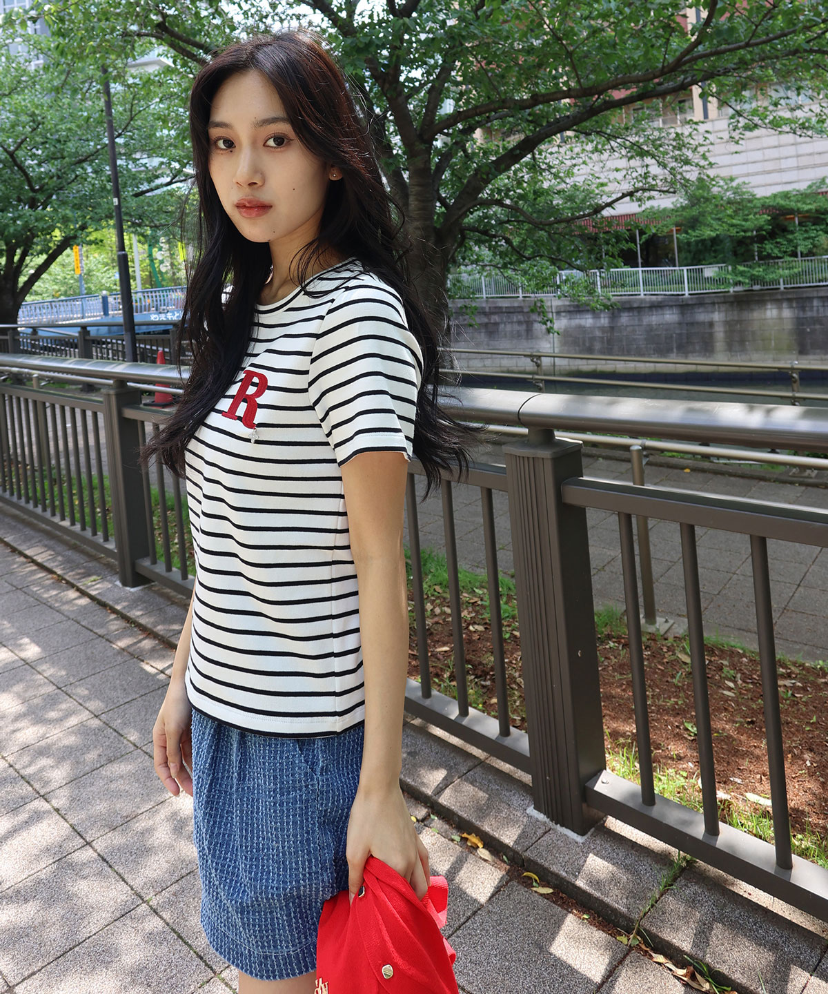 ビジューRチャームTシャツ