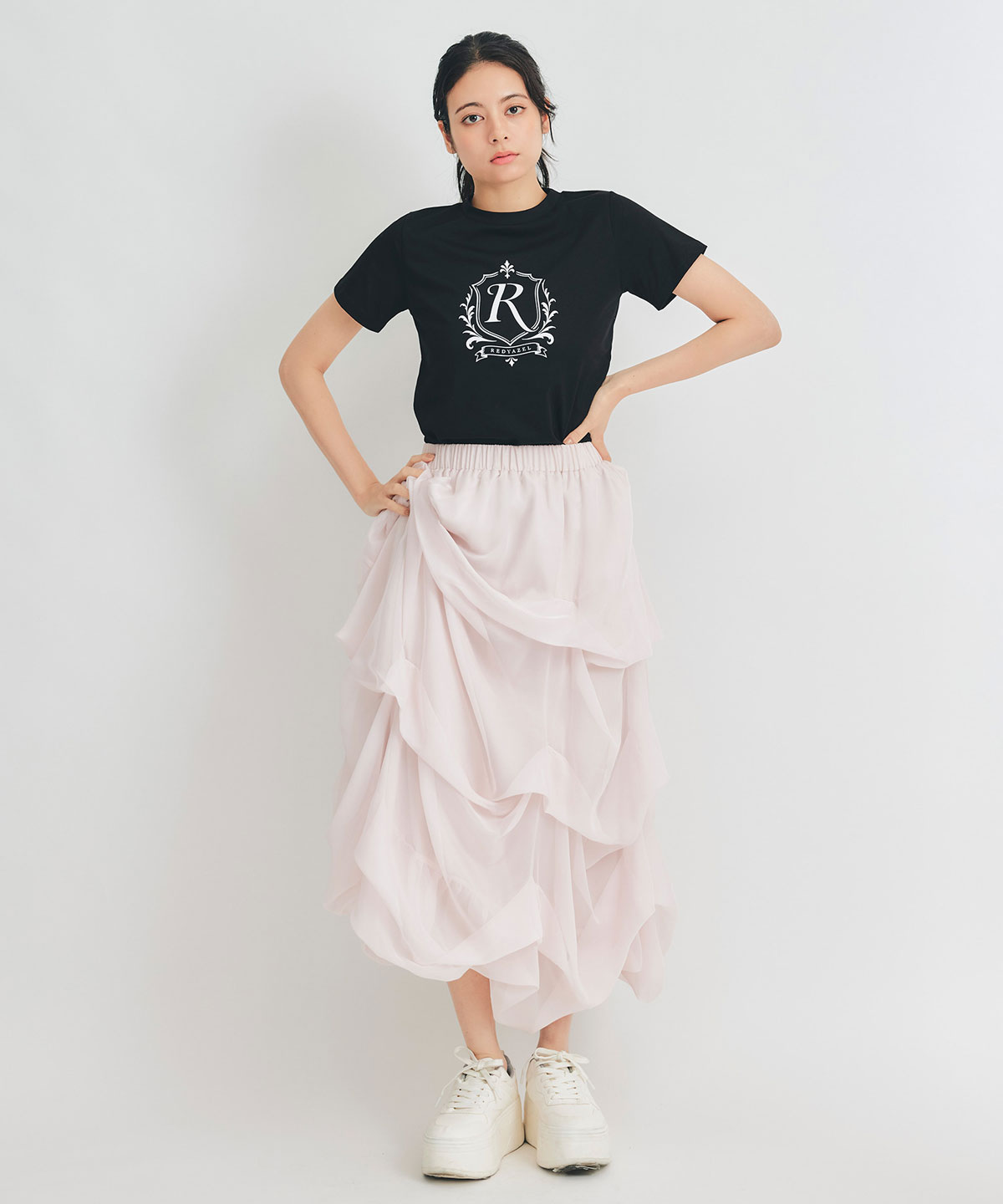 エンブレムロゴTシャツ