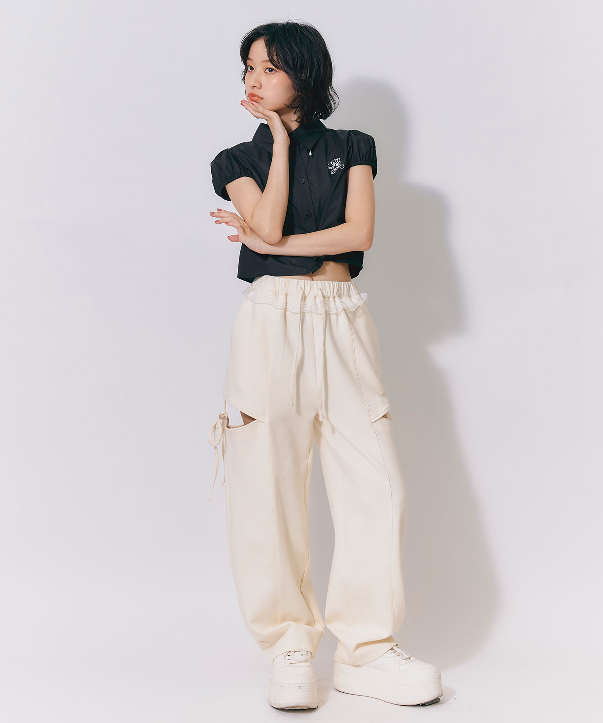 ウエストレースサイドカットアウトパンツ