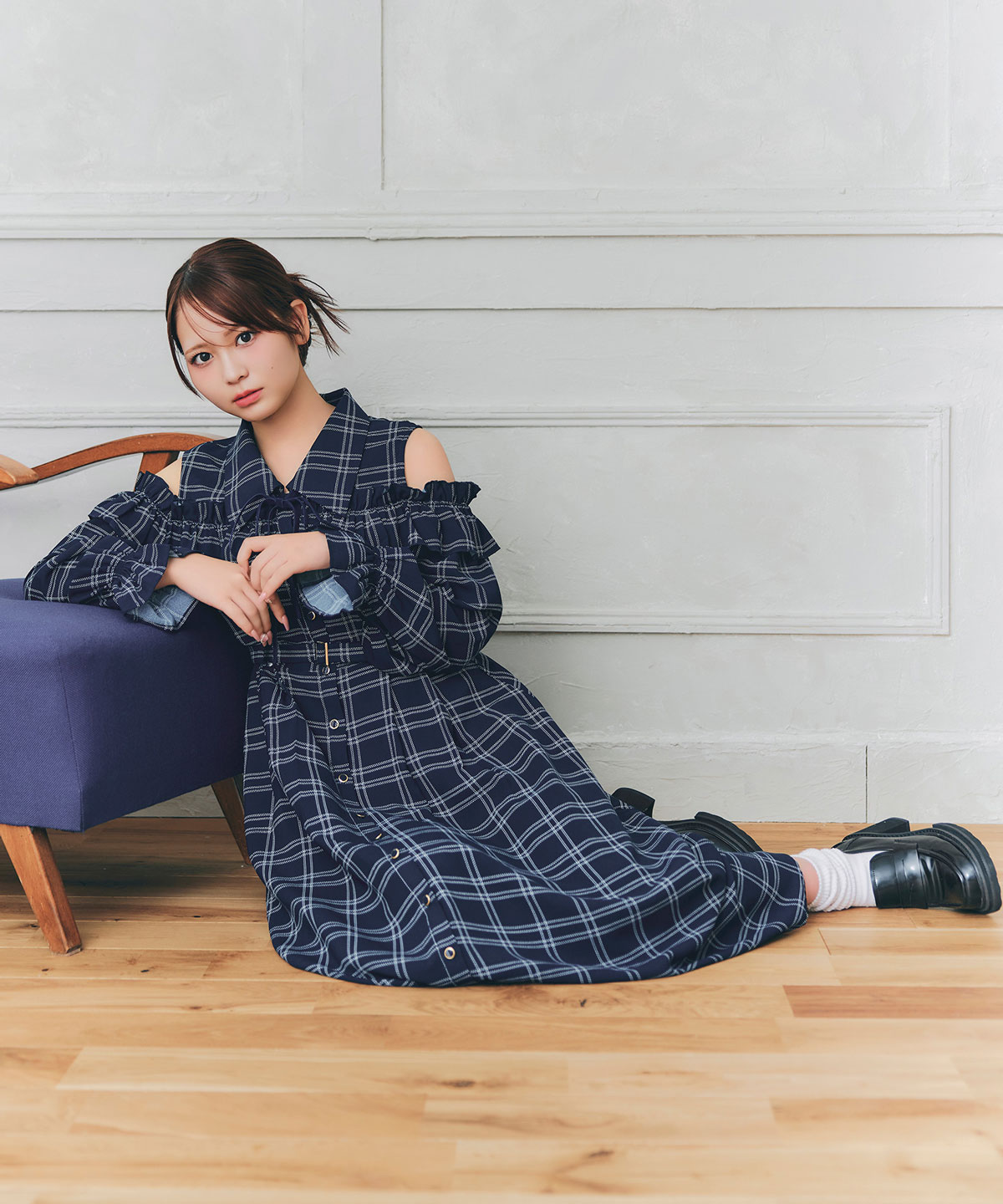 【=LOVE 大場花菜さん着用】フリルチェックオープンショルダーリボンタイロングフリルワンピース