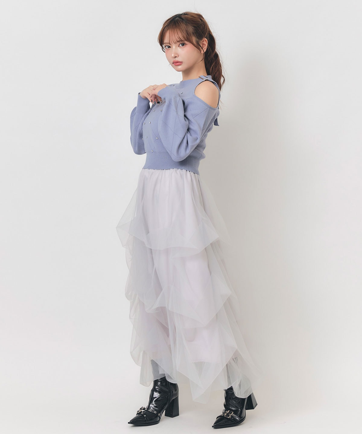 サイドカットオフパールビジューニットトップス
