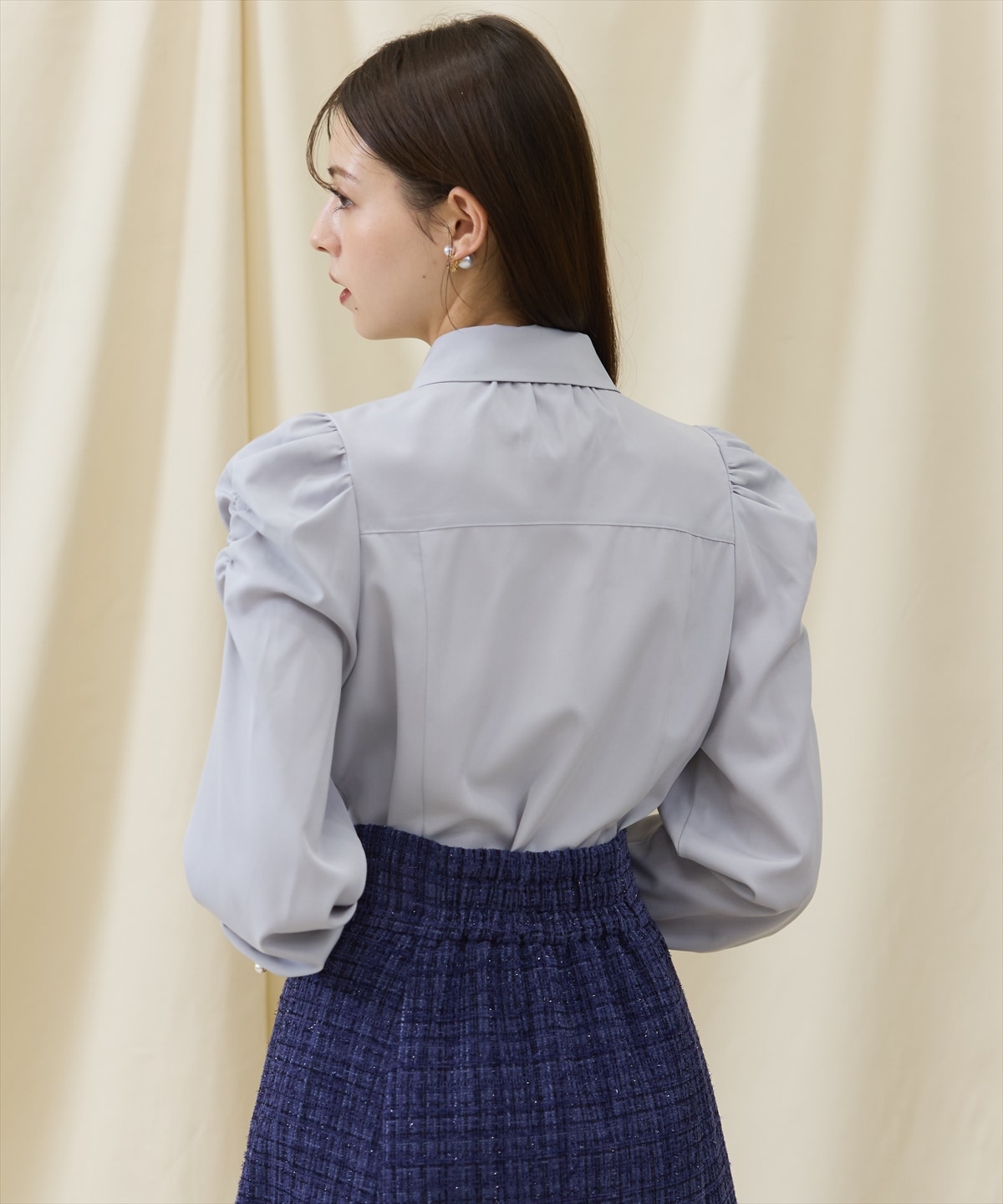 3Dフラワーレース衿パワショルブラウス