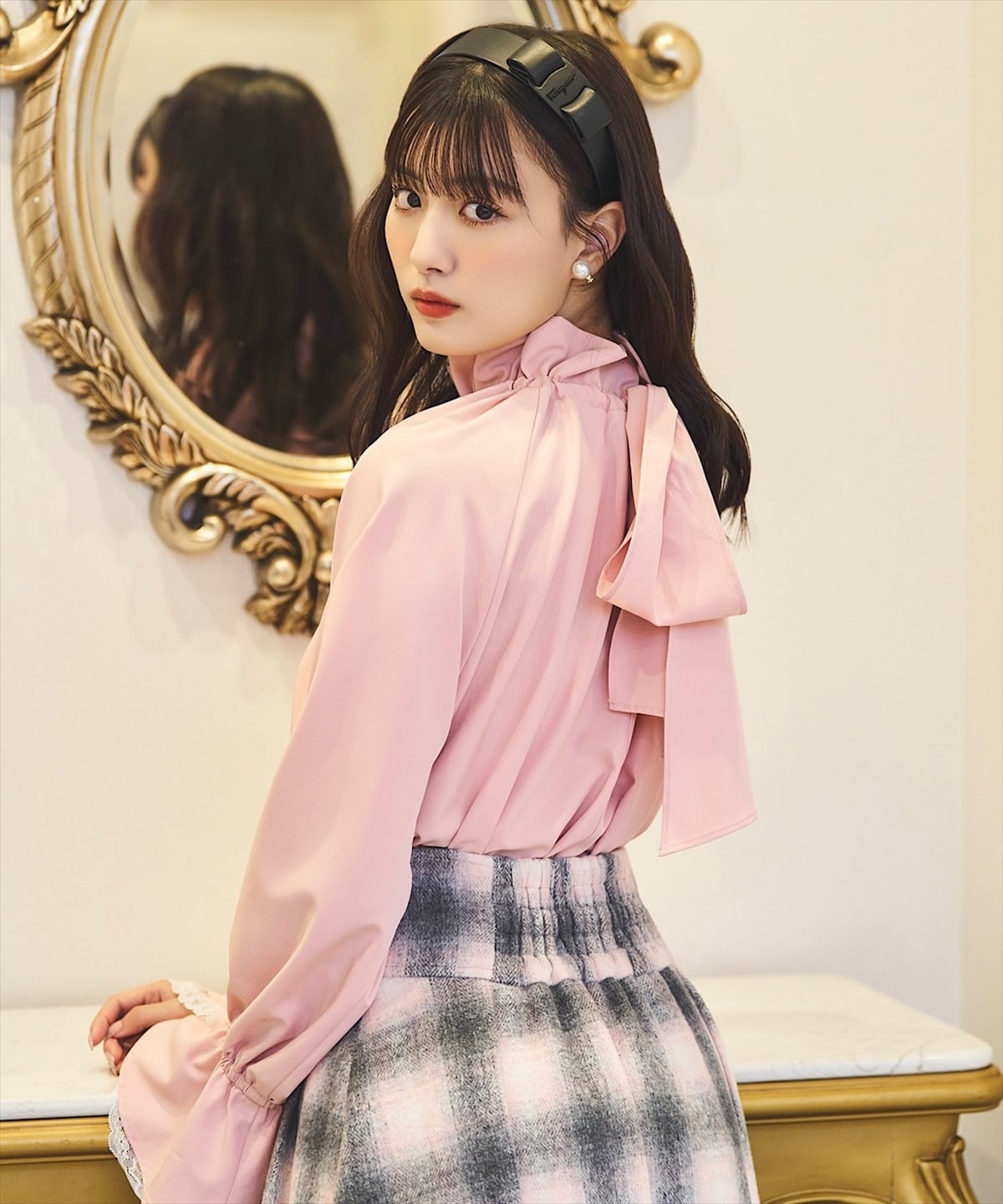 【鶴嶋乃愛コラボ】フリルハイネック2WAYリボンブラウス