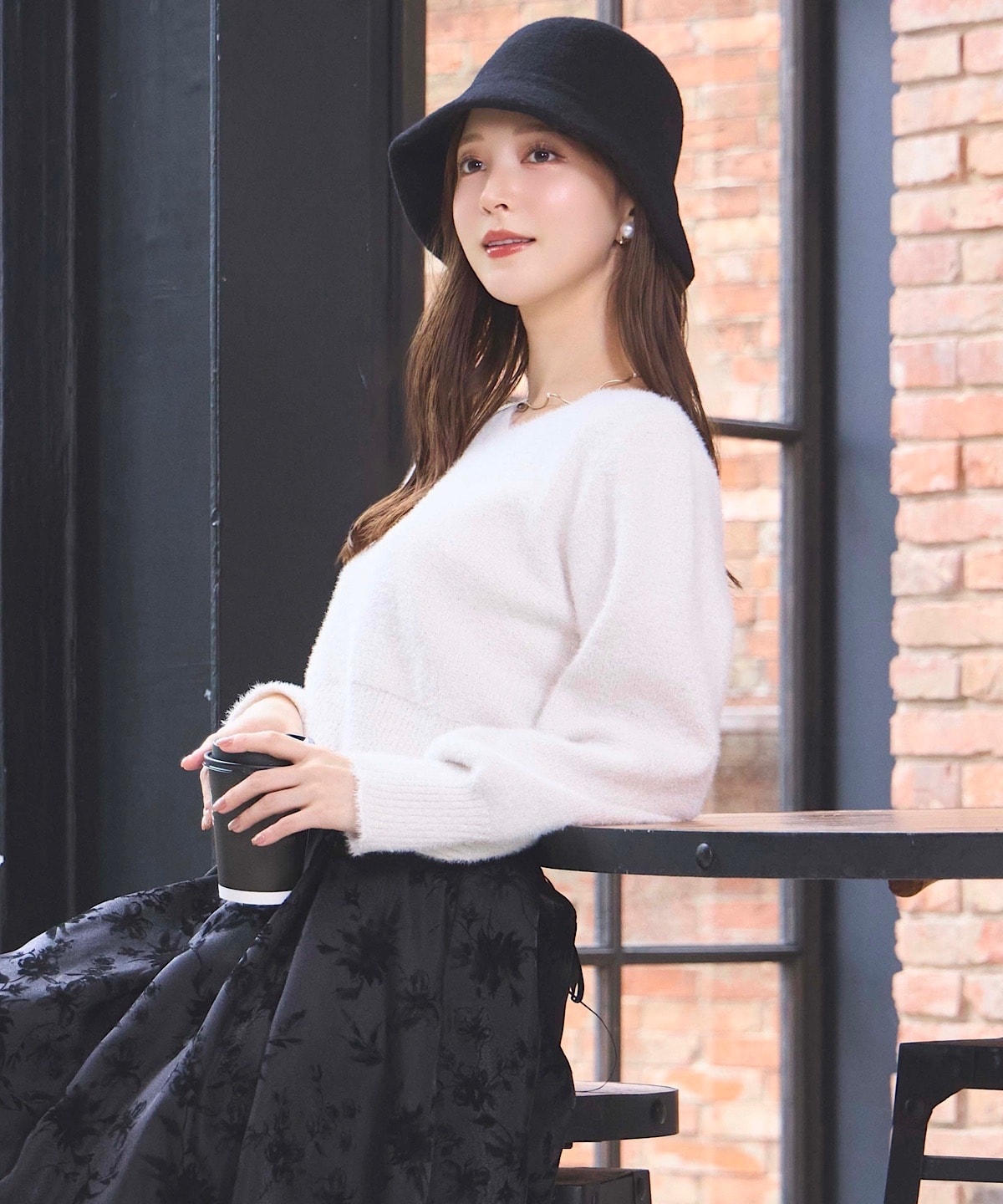 Vネックミニフラワースパンコールニットプルオーバー