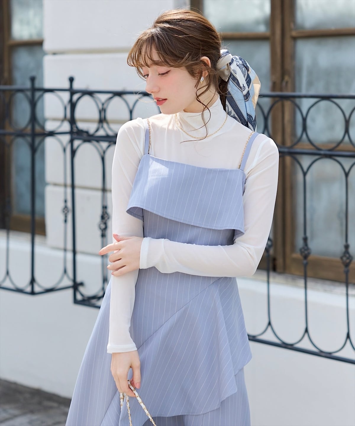 アシメフリルチェーン付きキャミワンピース