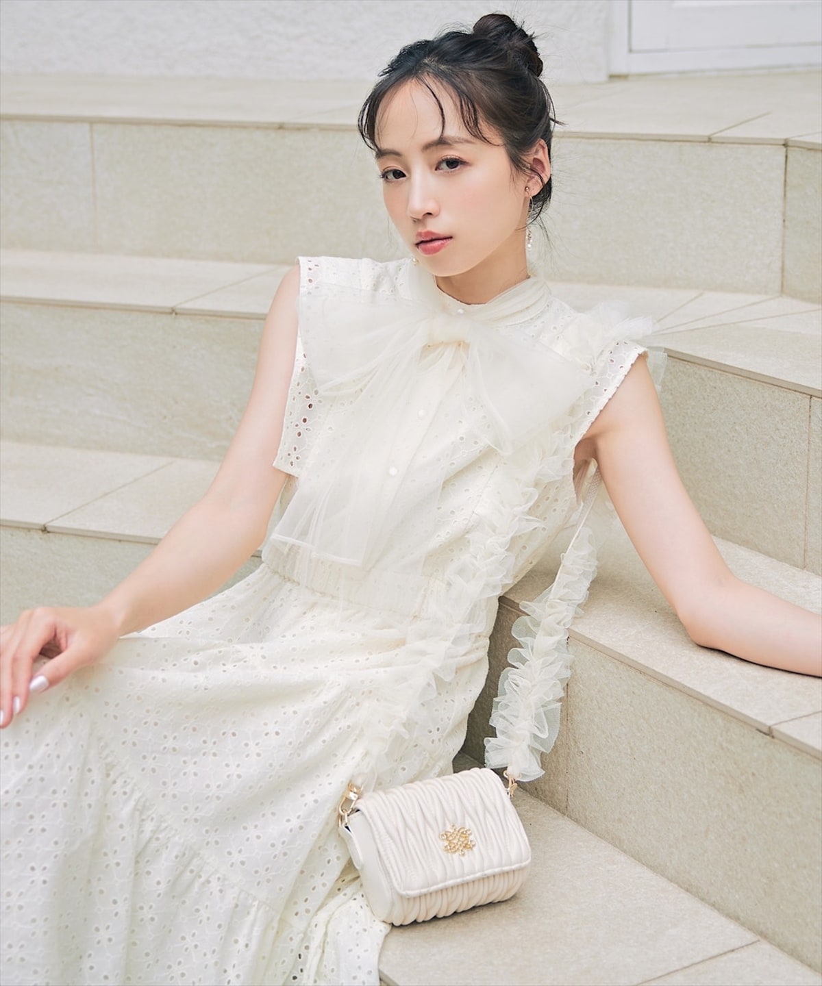 アイレットレース×チュールボウタイワンピース