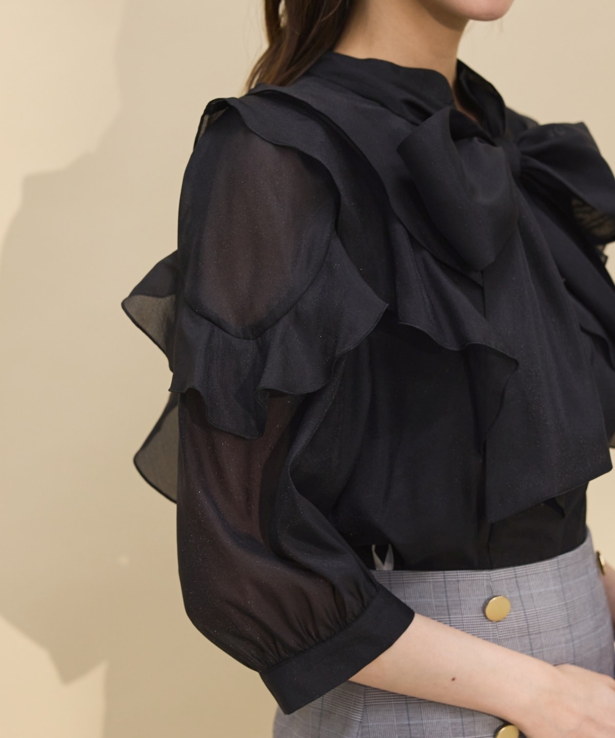 シアービッグリボンフリルブラウス