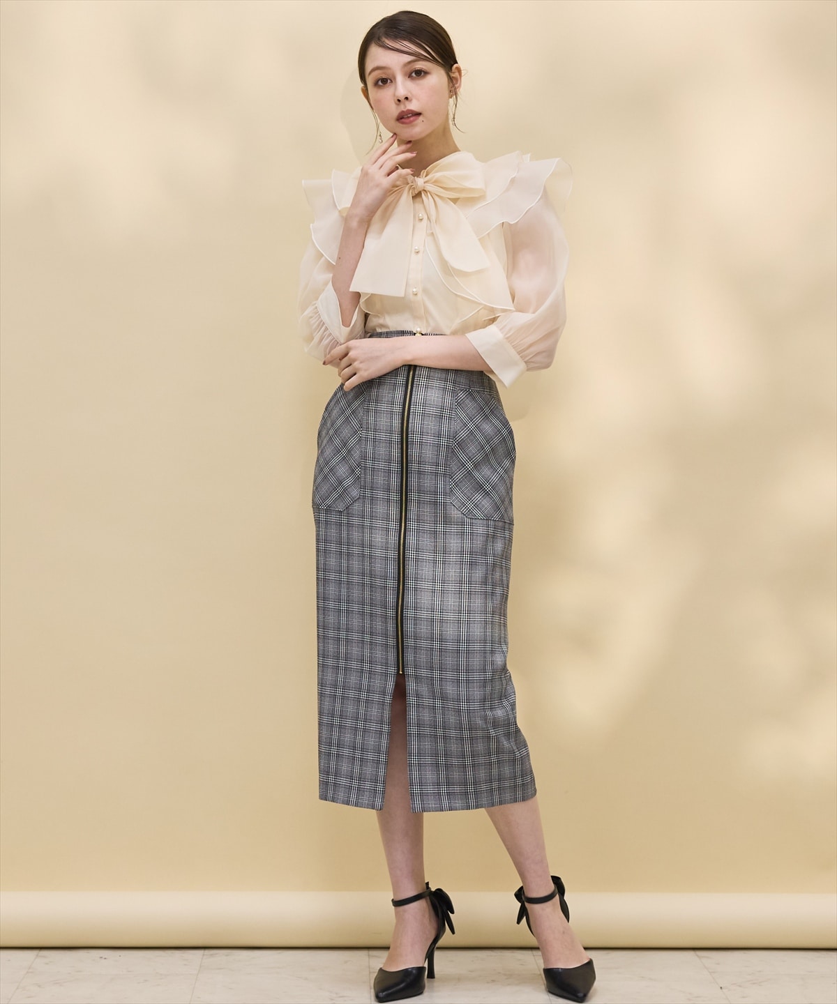 七分袖ボウタイブラウス